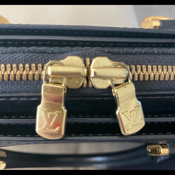 Louis Vuitton Epi Pont Neuf Handle Bag - Picture 11 of 14